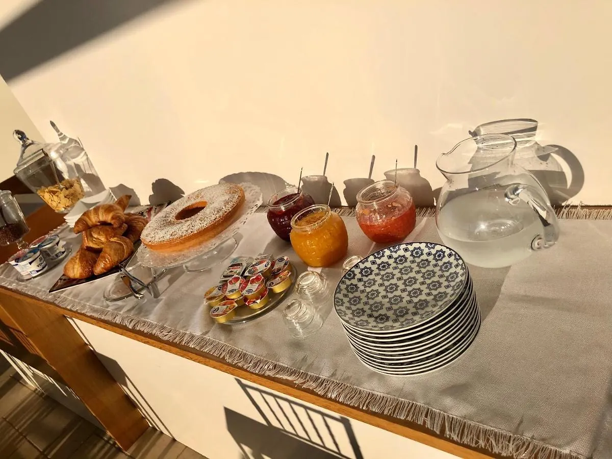 Cocciu D'Amuri 卡斯泰拉马莱 住宿加早餐酒店